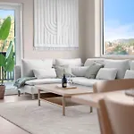 Sunset Bay Penthouse Apartment *